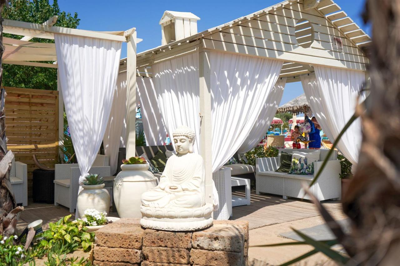 Hotel Rex Габиче Маре Екстериор снимка