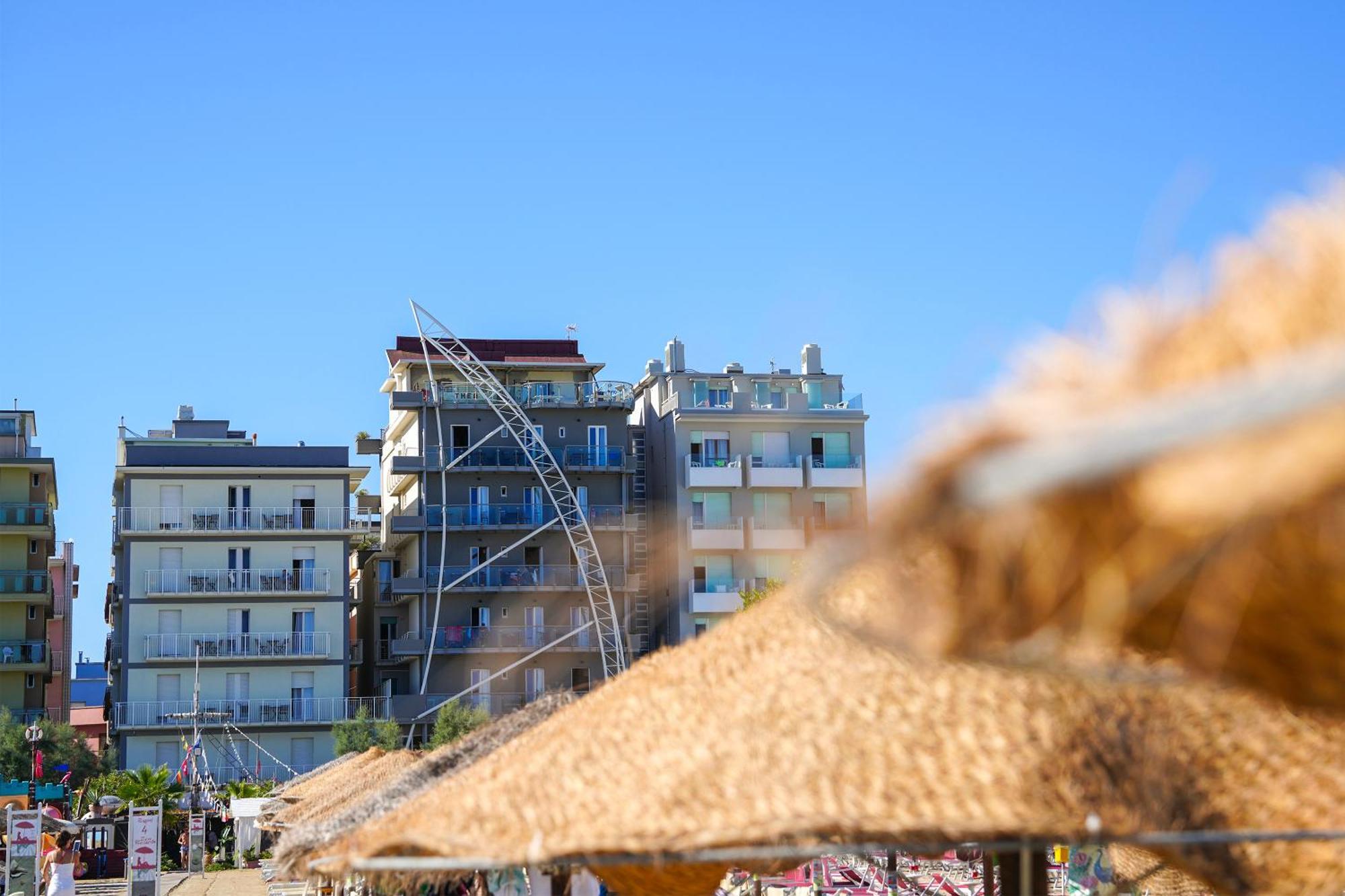 Hotel Rex Габиче Маре Екстериор снимка